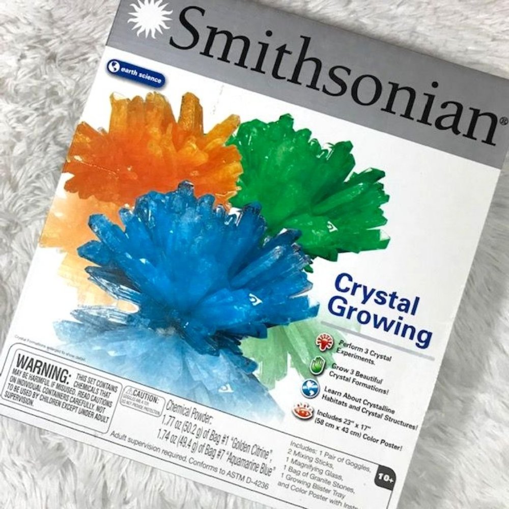 Smithsonian Crystal Growing Gem Like Set